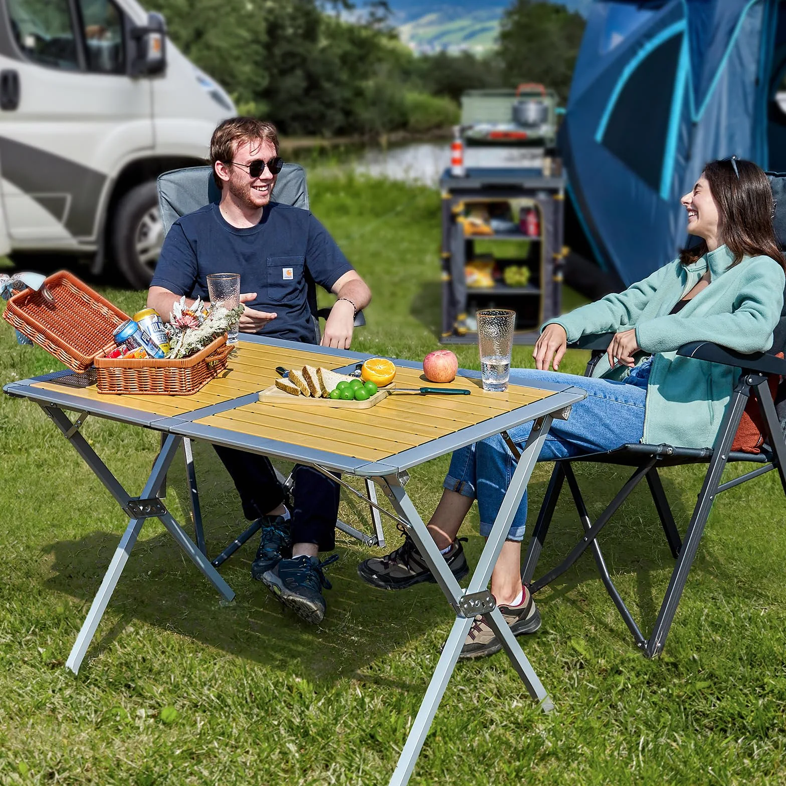 TIMBER RIDGE Campingtisch Klappbar Aluminium Klapptisch für 4-6 Personen Falttisch mit Aufrollbare Tischplatte Faltbar 110x70cm mit Tragetasche Holzoptik für Picknick Garten Camping Balkon
