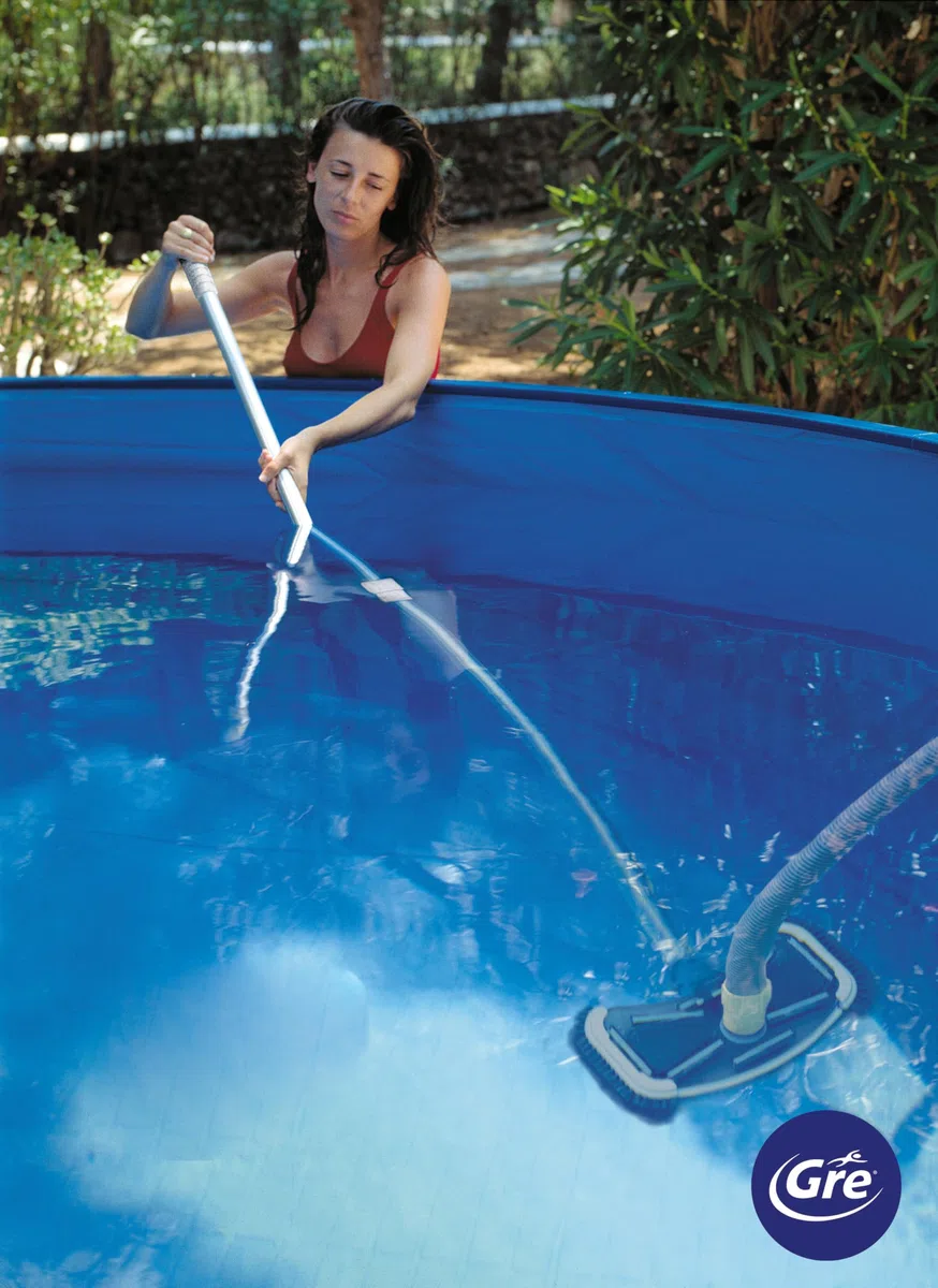 Gre AR2064 - Poolreiniger-Kit für Einbau- und Aufstellpools. Manueller Poolreiniger. Für den Boden von kleinen und mittelgroßen Pools.