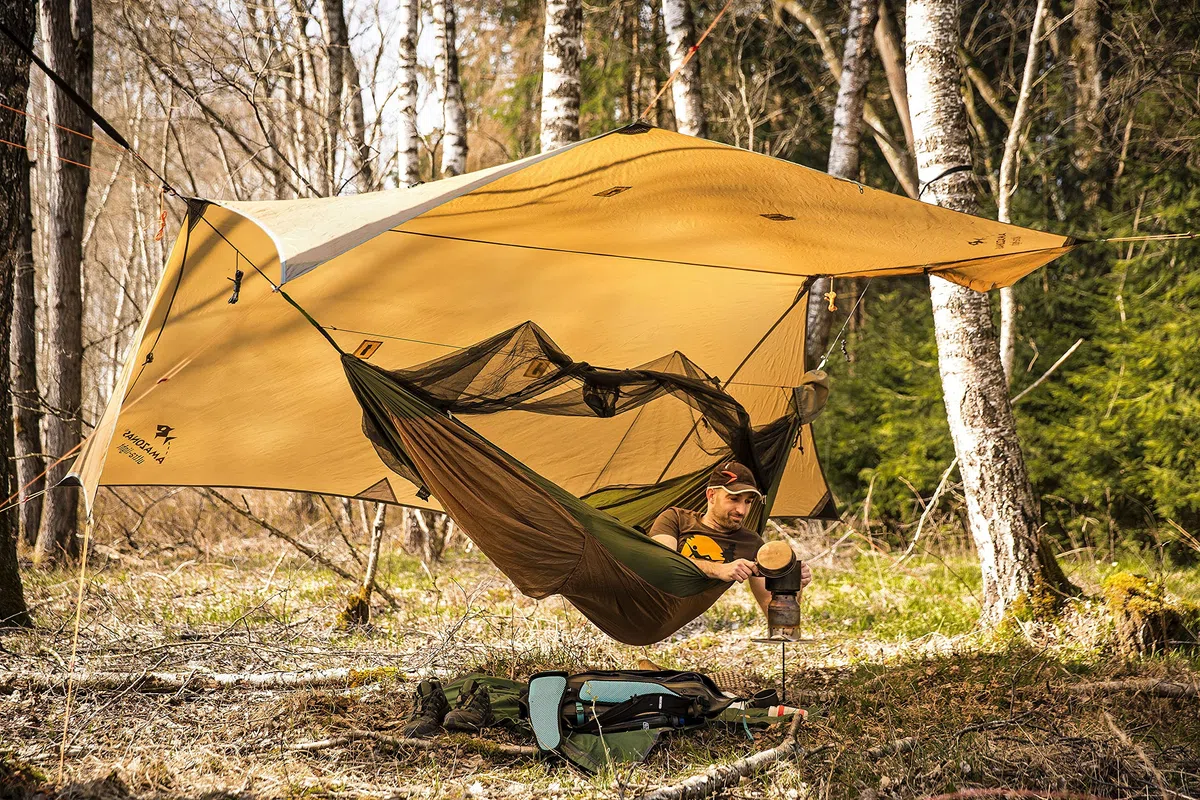 AMAZONAS Adventure Hero XXL – Ultraleichte Moskito-Hängematte mit Isomattenfach | Nur 555 g | Belastbar bis 150 kg | Ideal für Outdoor-Abenteuer