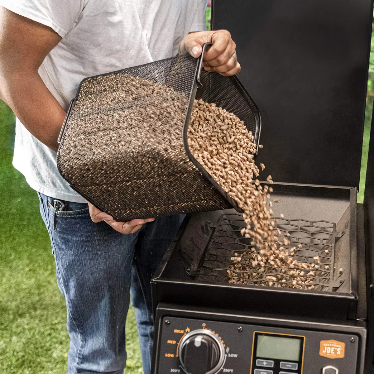 Oklahoma Joe's 5159038W01 Pellet-Eimer-Set, Schwarz