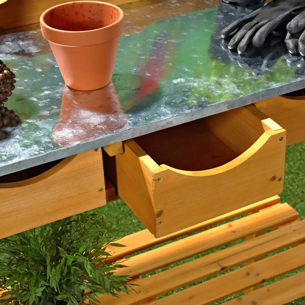 Melko Gartenarbeitstisch Gartentisch Pflanzentisch mit DREI Schubladen im Landhausstil aus Fichtenholz für den Außenbereich, 80 x 40 x 82 cm, Honigton Braun